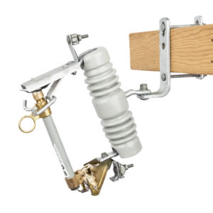 Seccionador Cut Out Std De Porcelana Tipo C 200A 27kv precio venta información promoción Perú Lima, callao, Arequipa, trujillo, tarapoto, pucallpa, tumbes, amazonas, tacna, cusco, Áncash apurimac, ayacucho, cajamarca, Huancavelica, Huánuco, Ica, junin, la libertad, lambayeque, chiclayo, huacho, loreto, puerto maldonado, madre de dios, Moquegua, pasco, puno, Ucayali, moyobamba y Piura Colombia Venezuela Ecuador Brasil Chile Paraguay Uruguay Mexico Bolivia Argentina